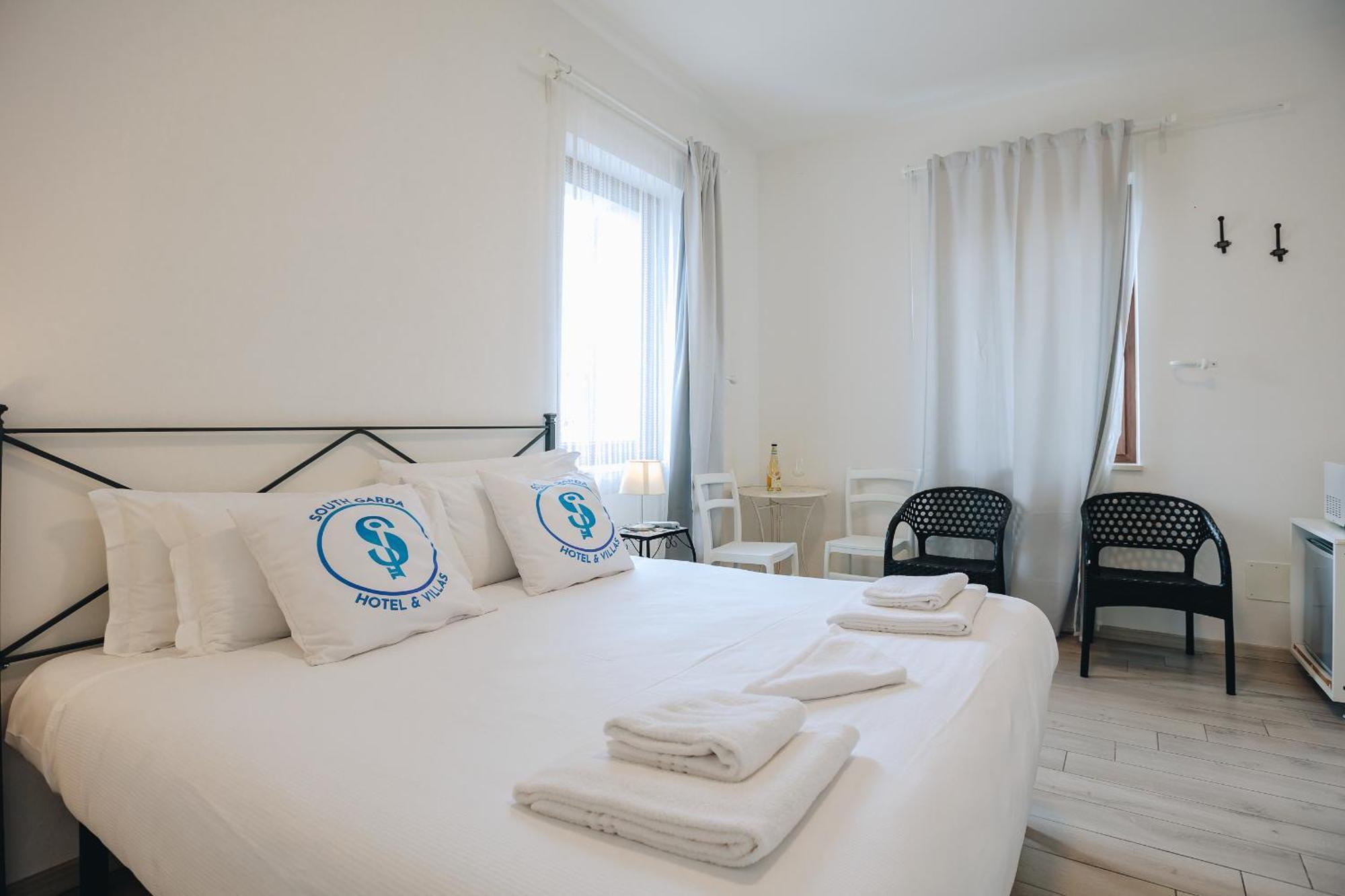 Sg Rooms - Casa Laura Peschiera del Garda Exterior foto
